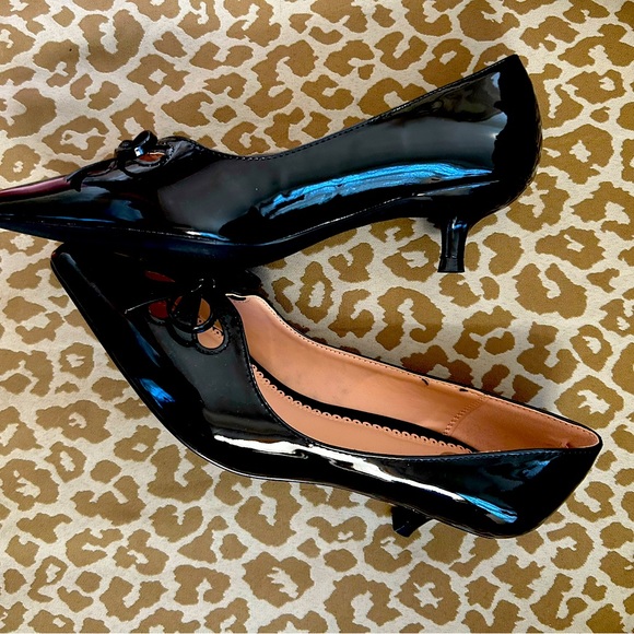 NWOT Journee Collection Lutana Pumps - Picture 3 of 6